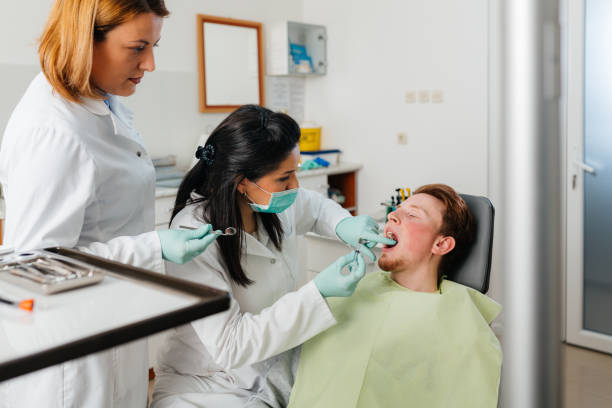 Best Emergency Treatment for Oral Infections in East Bronson, FL